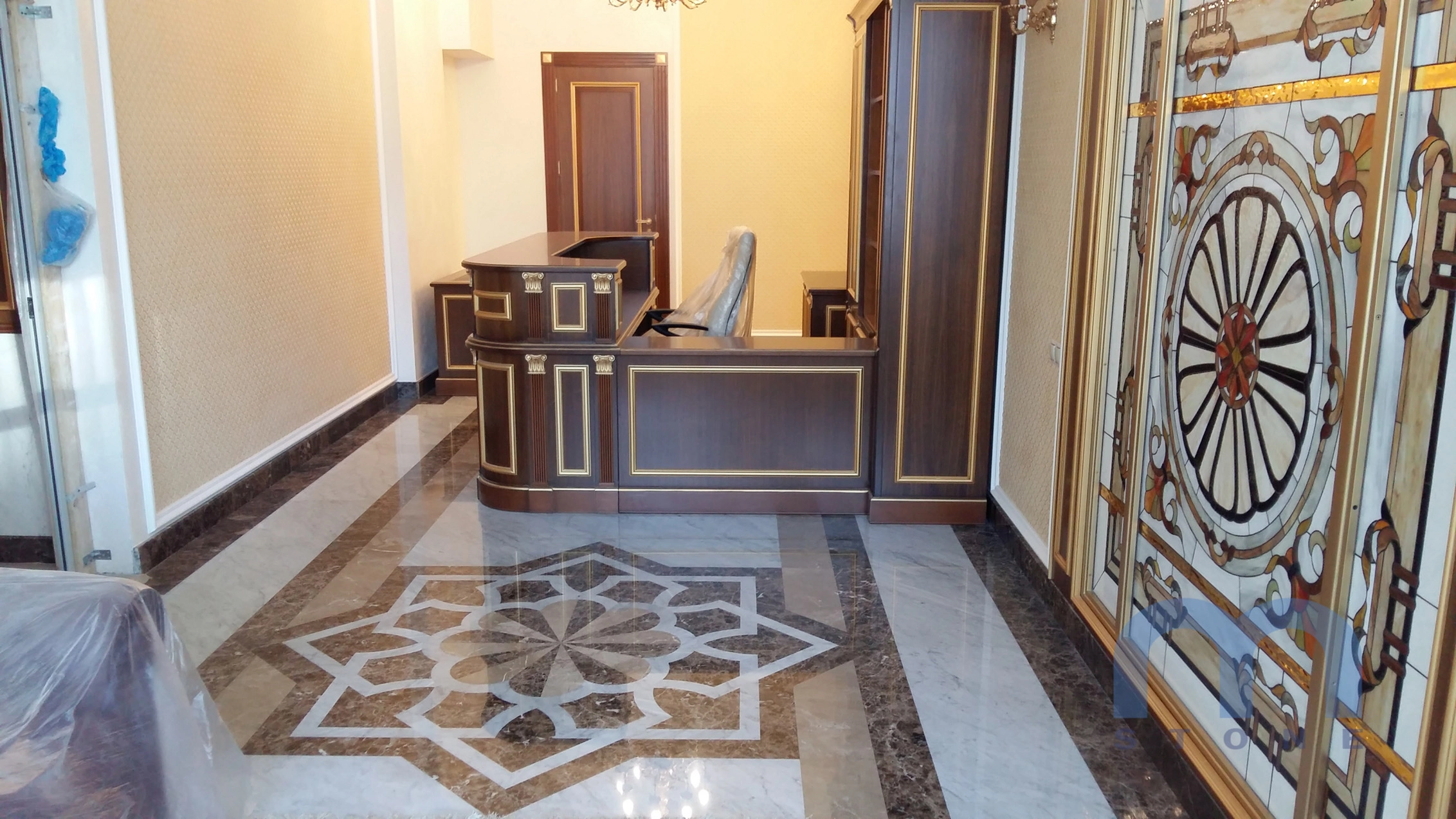 2015-12-24-12.11.36 Вироби з мармуру Види мармуру-КРАЩІ ВИРОБИ З КАМЕНЮ ВІД M-STONE МАРМУР — @ M - STONE $ - @ M - STONE $-Монтаж великоформатної плитки,укладання великоформатної плитки ціна київ,укладання великоформатної плитки на стіну,клей для великоформатної плитки,укладання великоформатного керамограніту на підлогу,великоформатний керамограніт розміри,помилки при плитці0 великоформатної плитки>ВЕНТИЛЬОВАНИЙ ФАСАД-Облицювання фасаду натуральним каменем Компанія M-Stone здійснює: • Проектування * Комплексний супровід проектів * Облицювання фасаду * Підбір системи під натуральний камінь, натуральну кераміку, керамограніт) * Підбір і продаж матеріалу (натуральний камінь) • Монтаж Купуйте камінь тревертин від виробника від